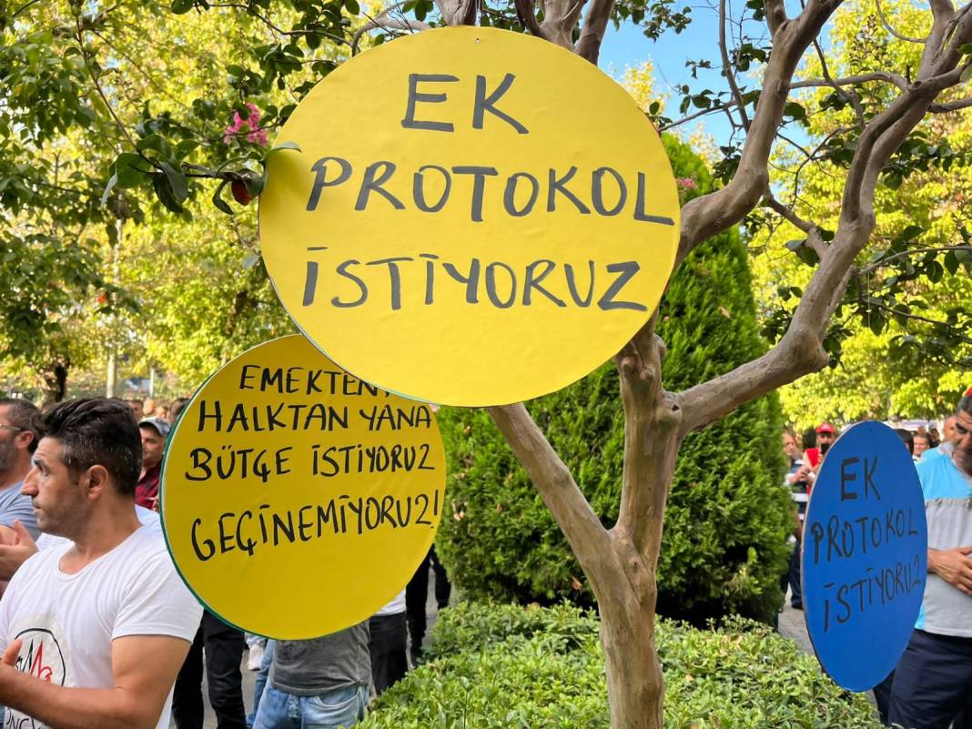 Kadıköy Belediyesi’nde iş bırakma eylemi: Barınamıyoruz, beslenemiyoruz, geçinemiyoruz 5